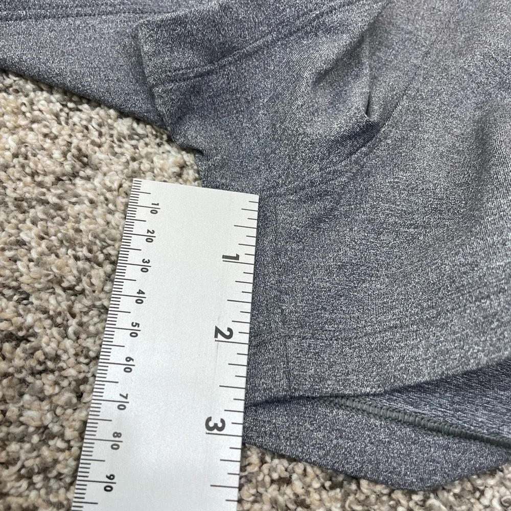 Lululemon Women's Shorts Size 4 Gray Stretch  Drawstring Waist Activewear 2.5